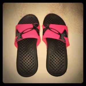 Under Armour women’s slide sandals